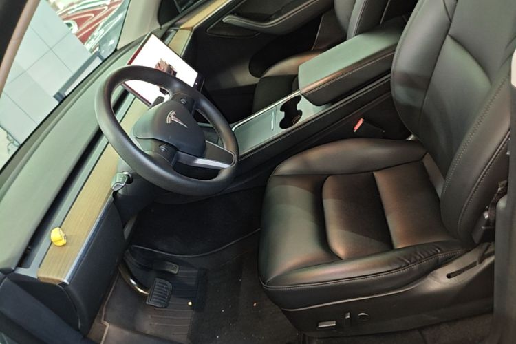 Tesla Model Y 2022 #17 Tesla Model Y 2022 car image #17