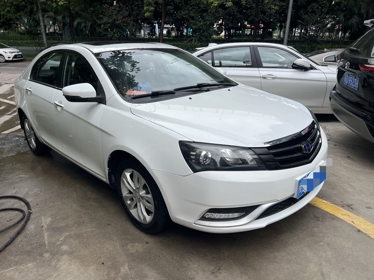 GEELY Emgrand 2015 #5 GEELY Emgrand 2015 car image #5