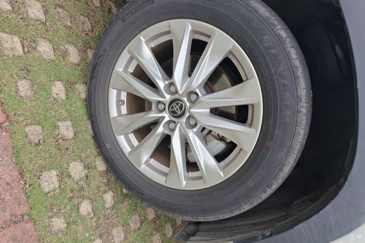 Toyota Corolla Cross 2022 изображение автомобиля #9