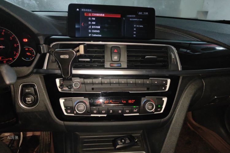 BMW 3 Series 2019 car image #15