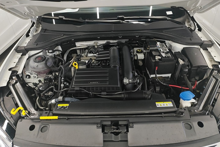 Volkswagen Bora 2025 car image #20