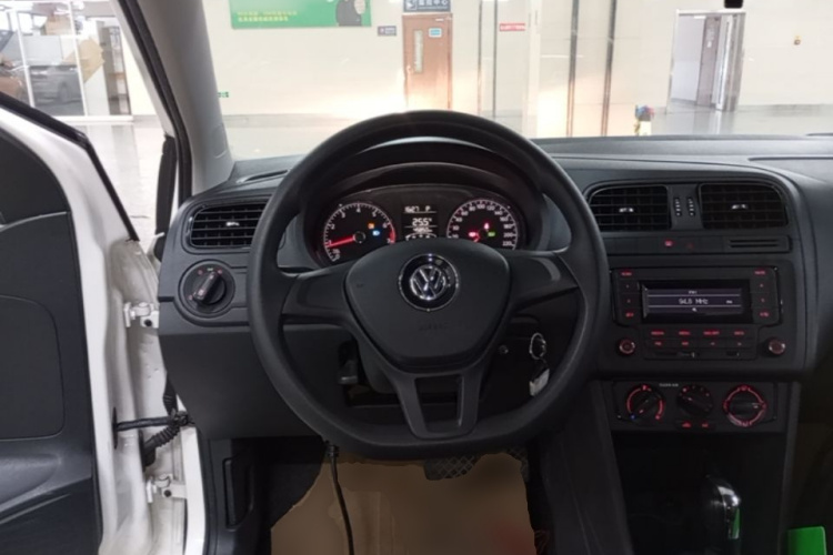 Volkswagen Polo 2016 #11 Volkswagen Polo 2016 car image #11