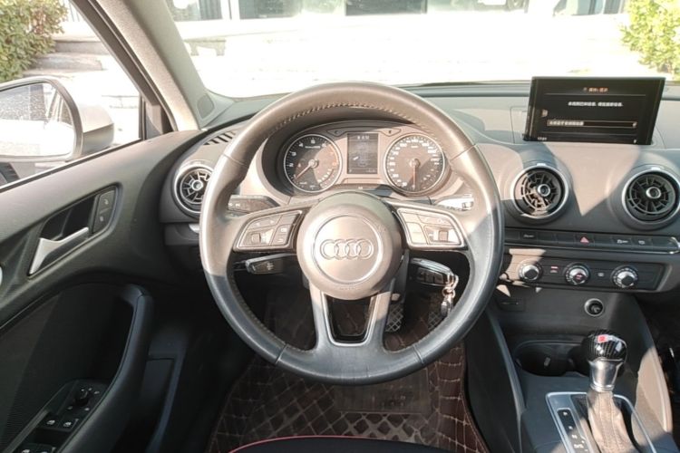 Audi A3 2020 immagine di auto #11