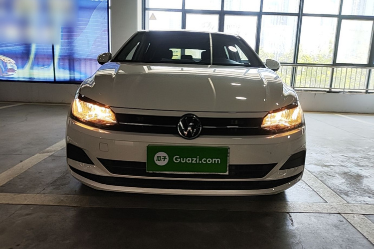 Volkswagen Polo 2021 car image #3
