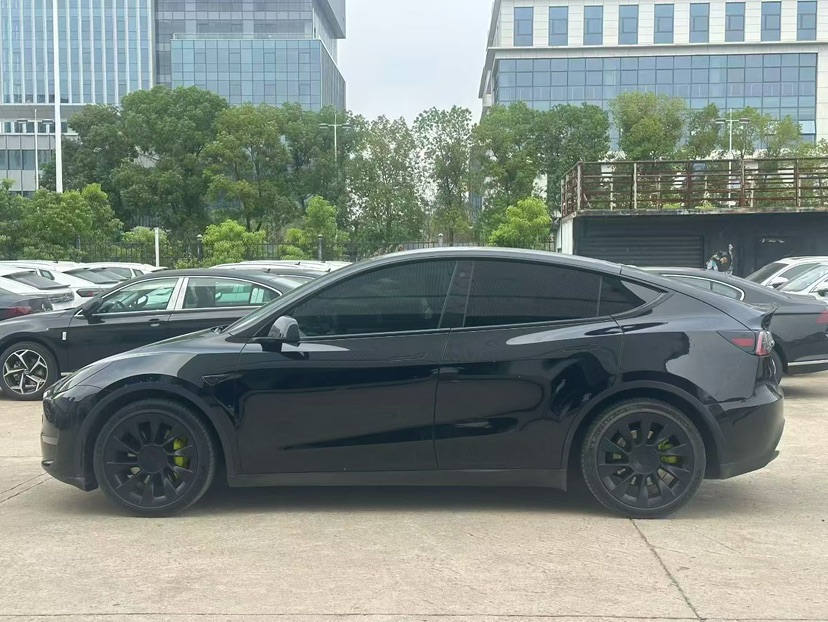 Tesla Model Y 2021 #2 Tesla Model Y 2021 car image #2