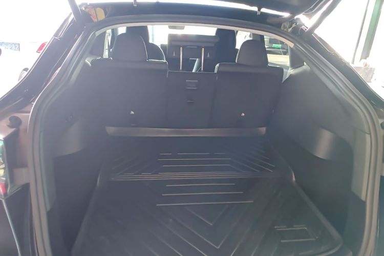 Tesla Model Y 2021 #21 Tesla Model Y 2021 car image #21