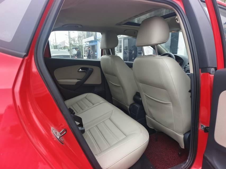 Volkswagen Polo 2014 car image #6