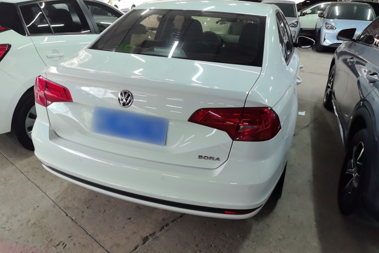 Volkswagen Bora 2018 car image #6