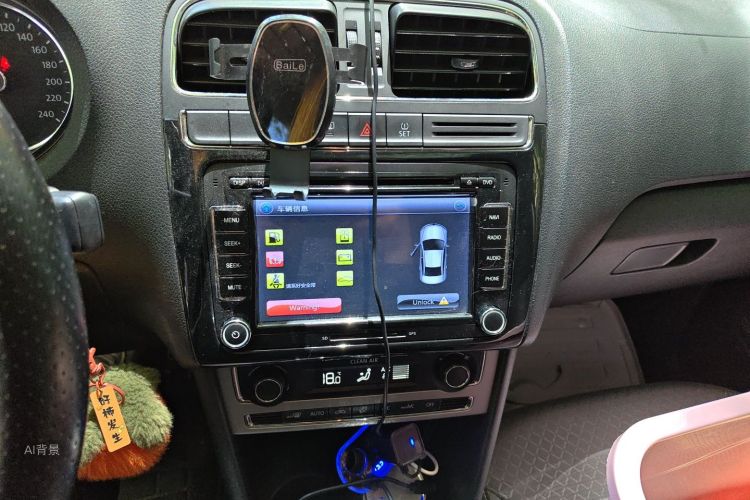 Volkswagen Polo 2016 car image #15