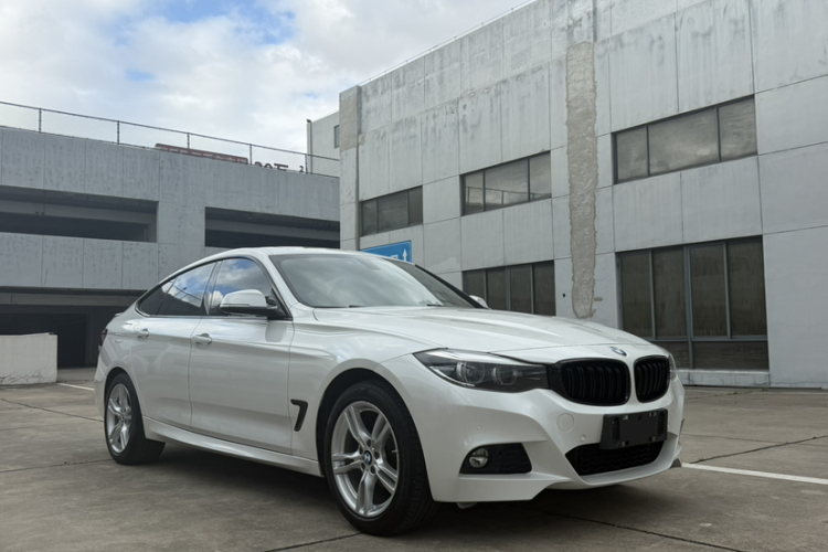 BMW 3 Series GT 2021 #4 BMW 3 Series GT 2021 car image #4