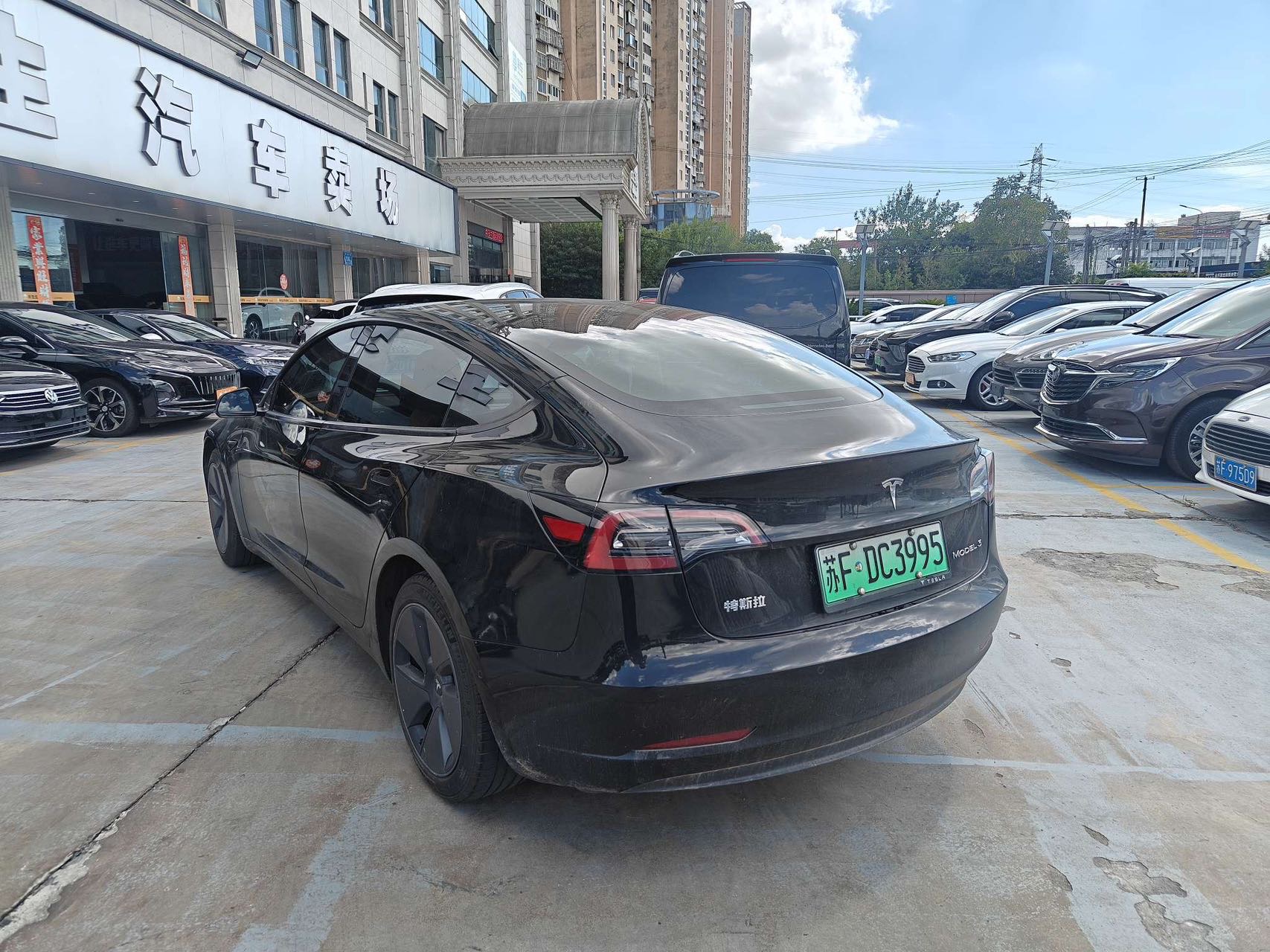 Tesla Model 3 2023 car image #4