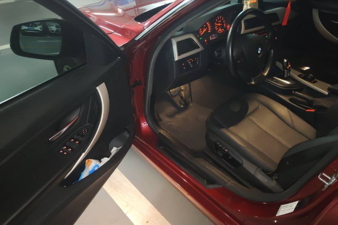 BMW 3 Series 2015 car image #23