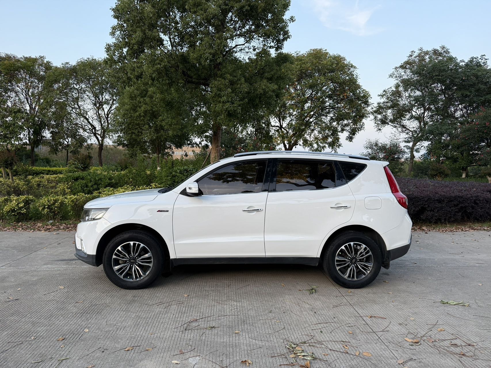 GEELY Vision X6 2017 #4 GEELY Vision X6 2017 car image #4