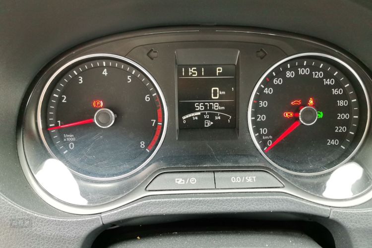 Volkswagen Polo 2016 #14 Volkswagen Polo 2016 car image #14
