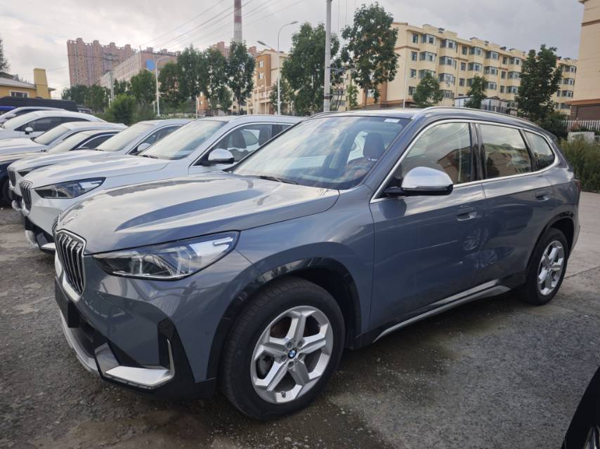 BMW X1 2023 BMW X1 2023 car image