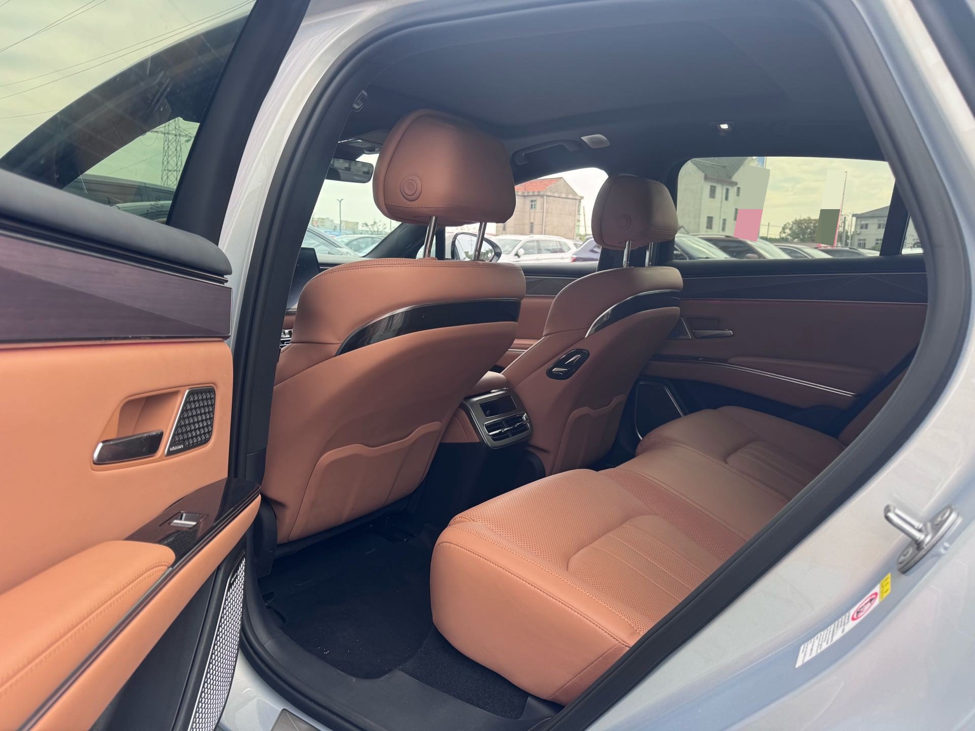 BYD HanL 2025 immagine di auto #7
