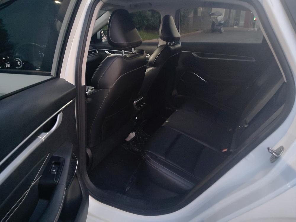 GEELY Emgrand 2023 car image #9
