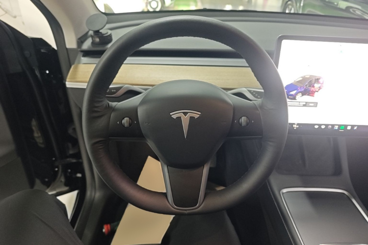 Tesla Model Y 2022 #11 Tesla Model Y 2022 car image #11