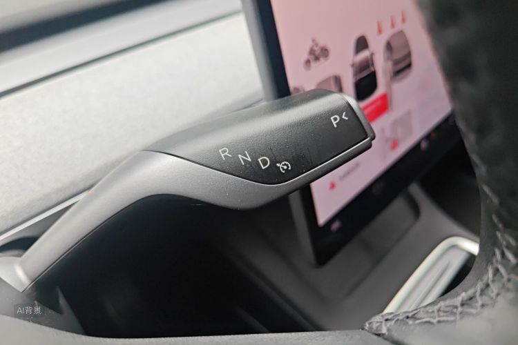 Tesla Model Y 2024 #16 Tesla Model Y 2024 car image #16