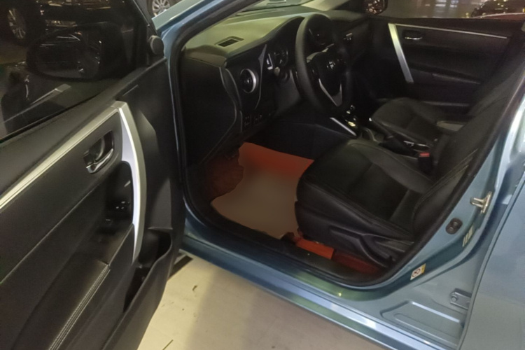 Toyota Corolla 2017 car image #12