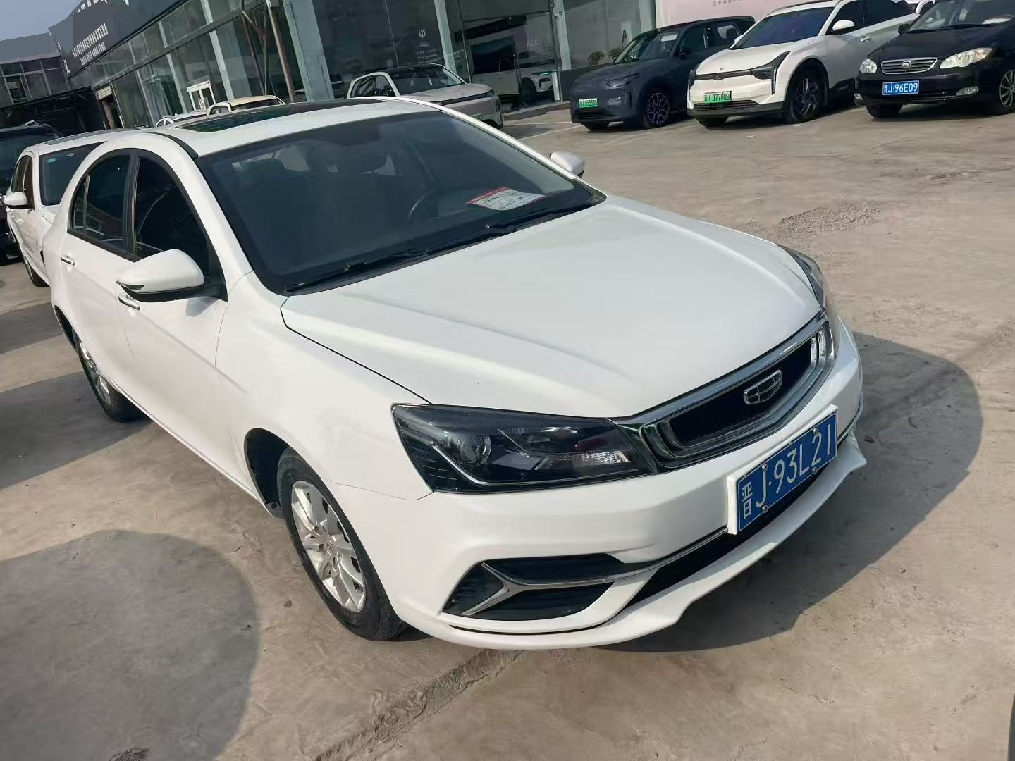 GEELY Emgrand 2020 صورة سيارة #2