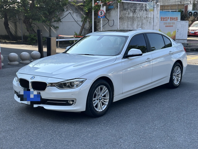 BMW 3 Series 2014 BMW 3 Series 2014 car image