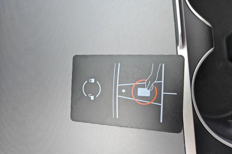 Tesla Model 3 2024 #14 Tesla Model 3 2024 car image #14