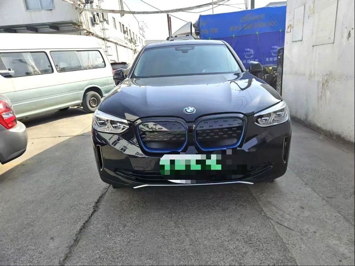 BMW iX3 2021 изображение автомобиля #3