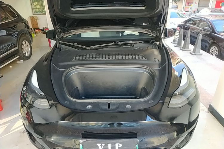 Tesla Model Y 2022 #20 Tesla Model Y 2022 car image #20