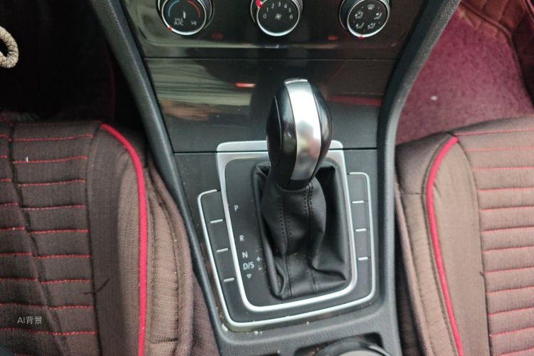Volkswagen Golf 2018 #16 Volkswagen Golf 2018 car image #16