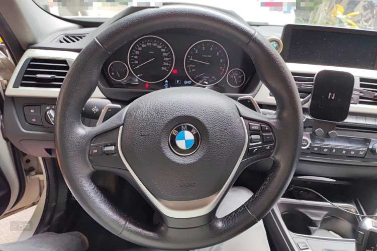 BMW 3 Series 2015 #12 BMW 3 Series 2015 car image #12