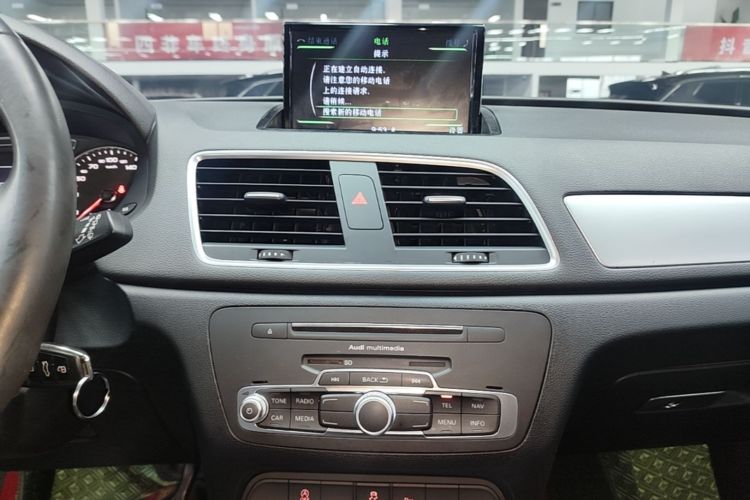 Audi Q3 2019 #13 Audi Q3 2019 car image #13