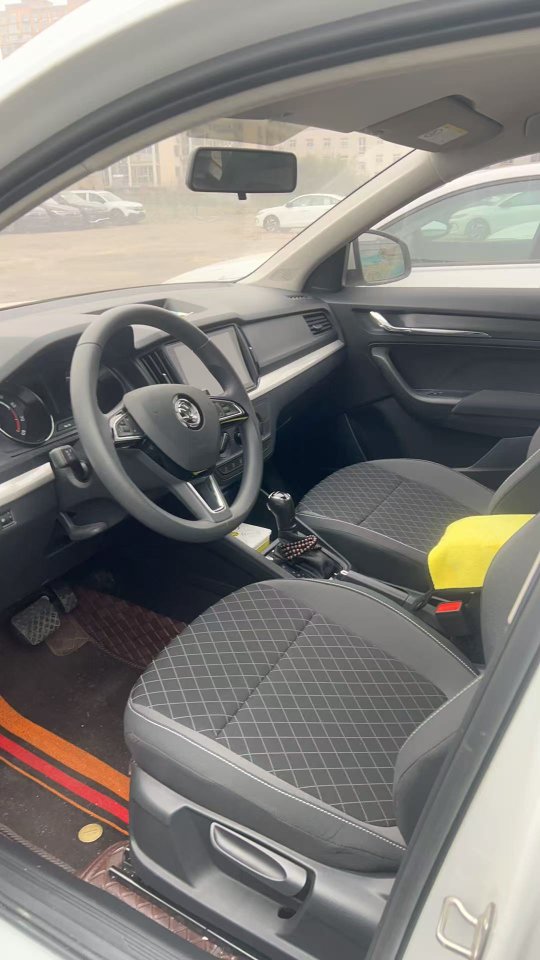 Skoda Kamiq 2024 immagine di auto #2