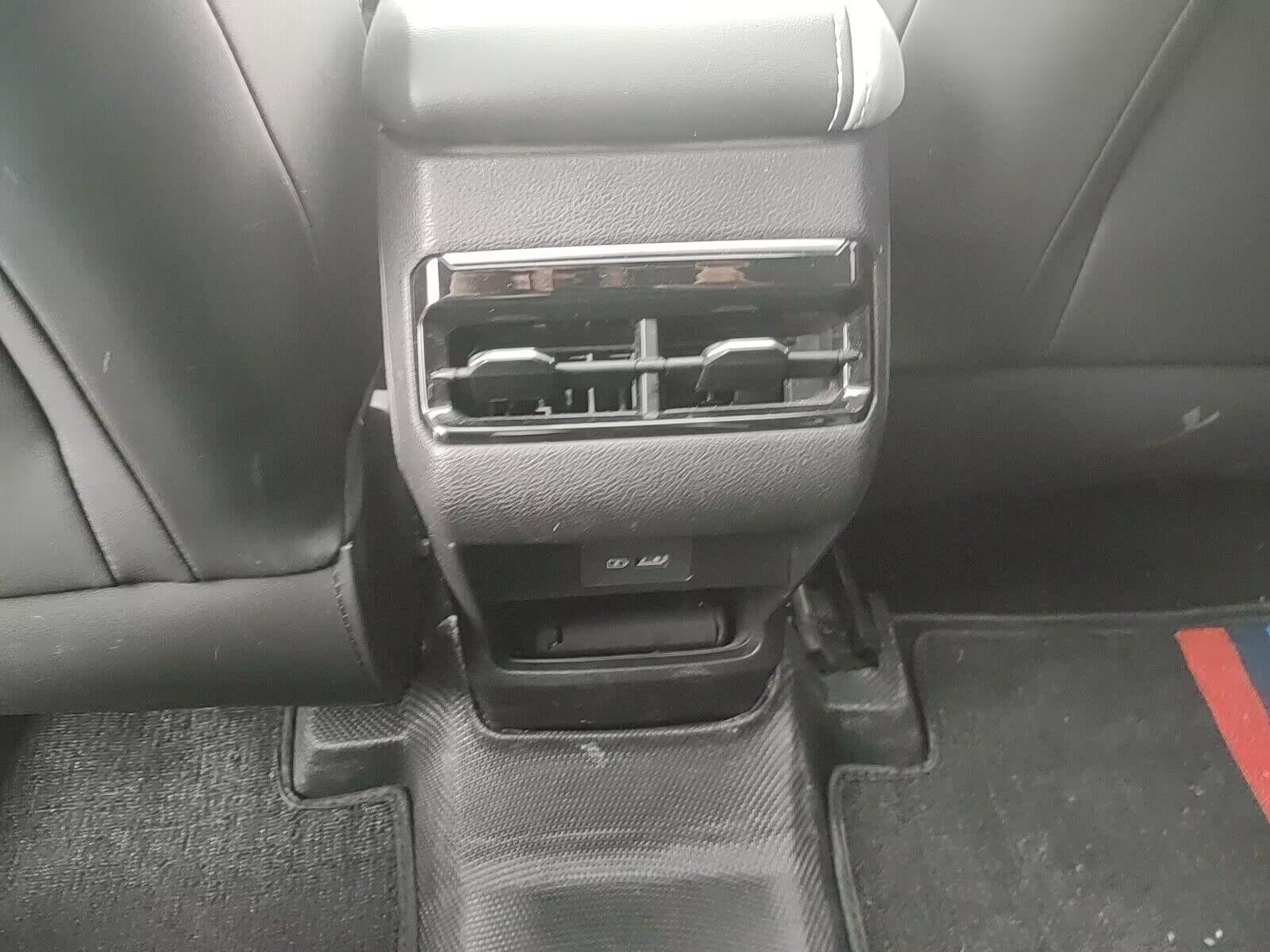 GEELY Coolray 2023 car image #6