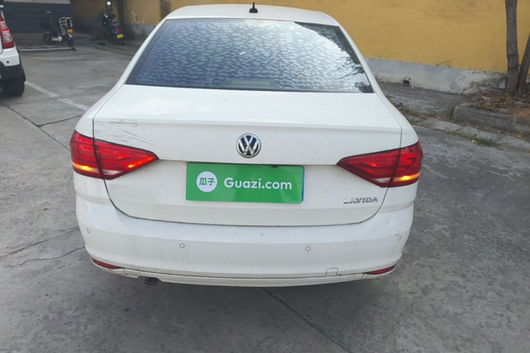 Volkswagen Lavida 2016 car image #6