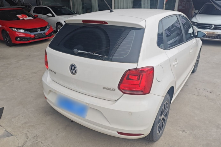 Volkswagen Polo 2017 car image #7