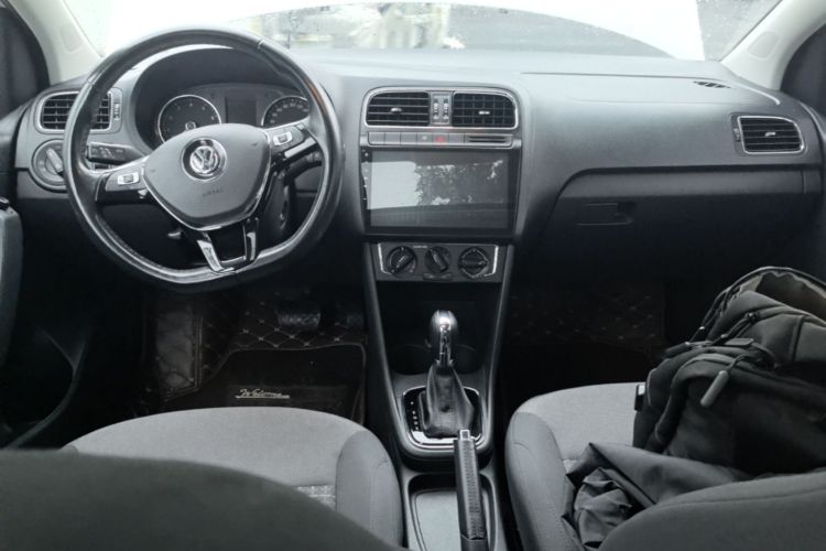 Volkswagen Polo 2017 car image #10