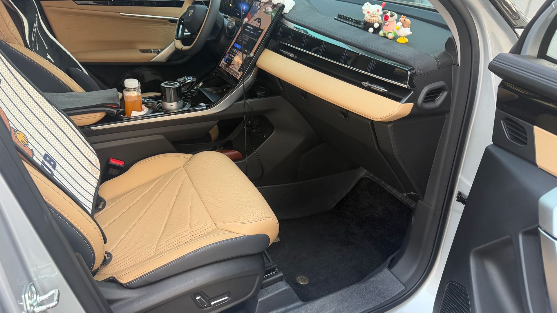 GEELY Boyue L 2024 #4 GEELY Boyue L 2024 صورة سيارة #4