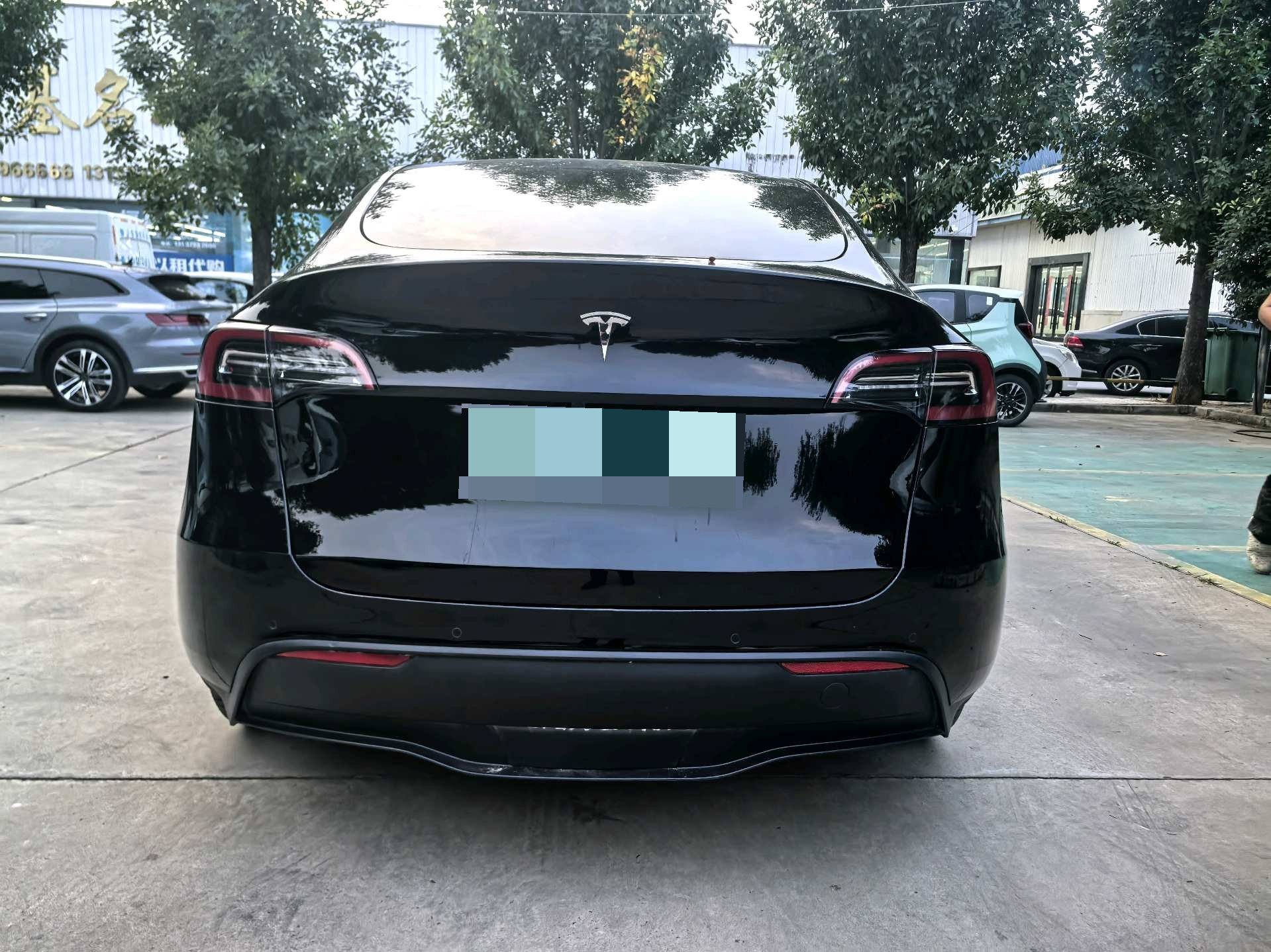 Tesla Model Y 2022 car image #4