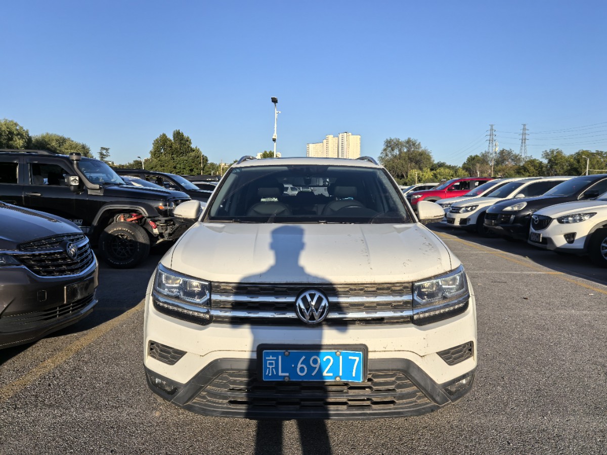 Volkswagen Tharu 2019 car image #2