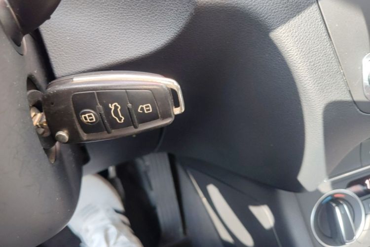 Audi Q3 2019 #9 Audi Q3 2019 car image #9