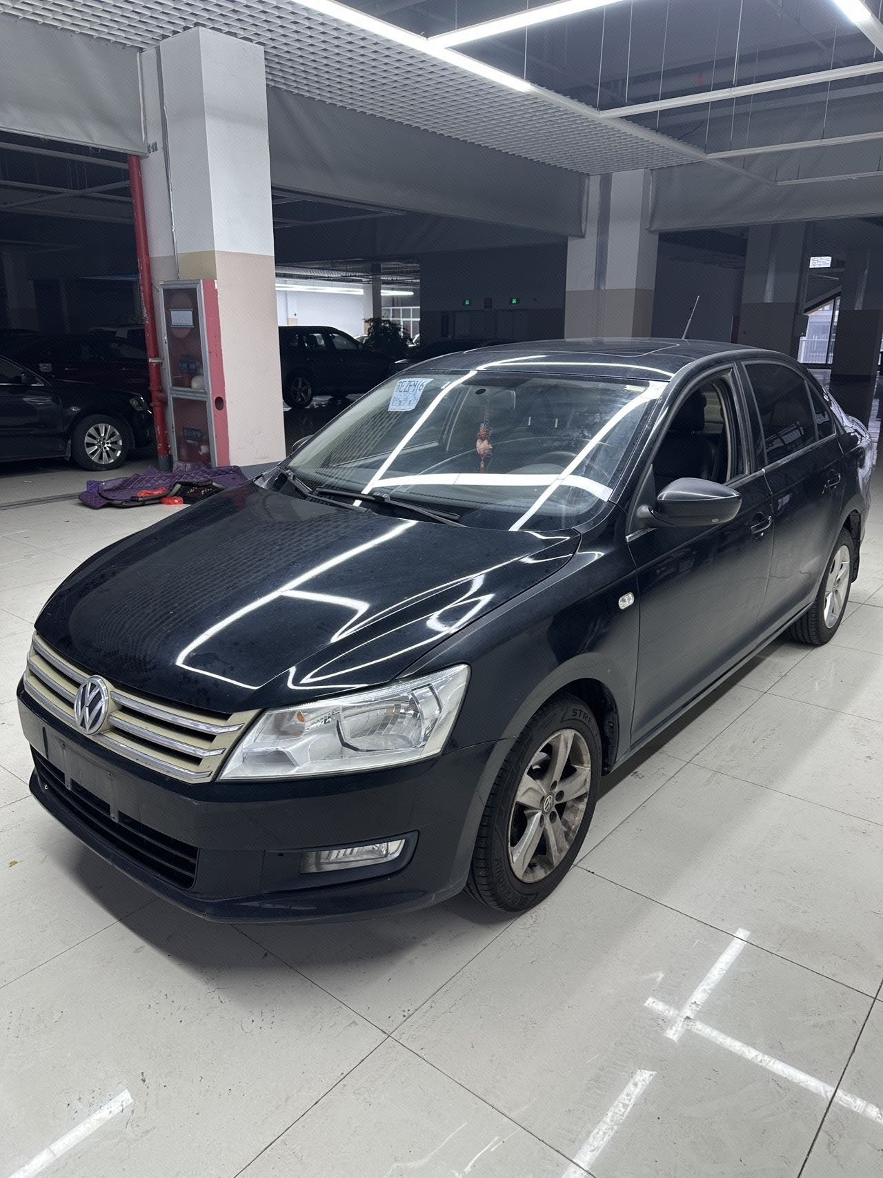 Volkswagen Santana 2015 car image 