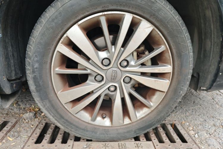GEELY Emgrand 2019 #9 GEELY Emgrand 2019 car image #9