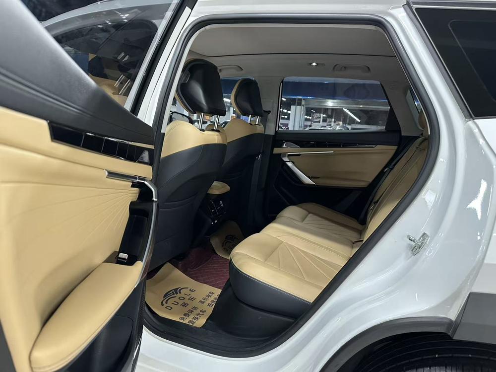 GEELY Boyue L 2024 car image #16
