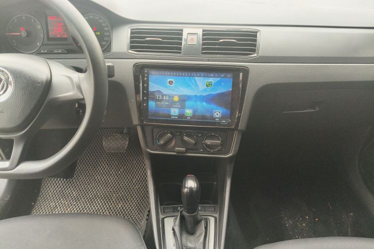 Volkswagen Santana 2019 car image #13