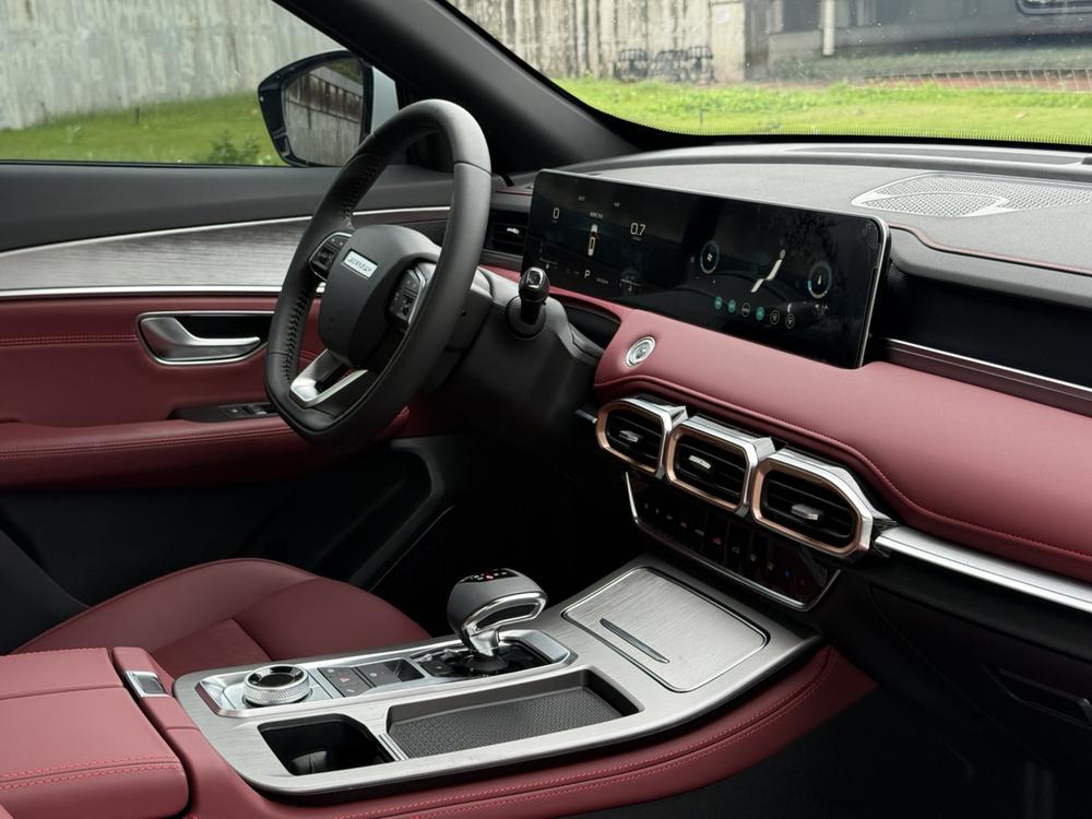 Jetour X70 PLUS 2025 #14 Jetour X70 PLUS 2025 car image #14