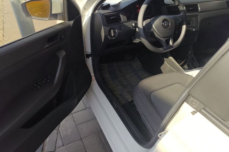 Volkswagen Santana 2019 car image #12