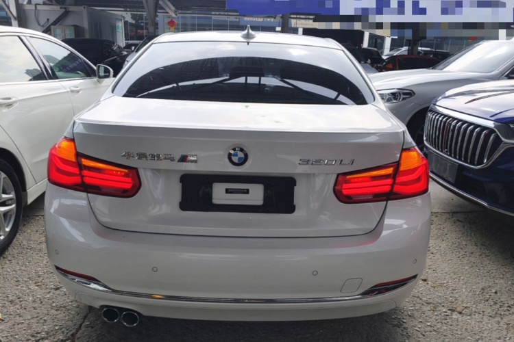 BMW 3 Series 2017 #4 BMW 3 Series 2017 car image #4