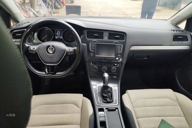 Volkswagen Golf 2017 car image #11