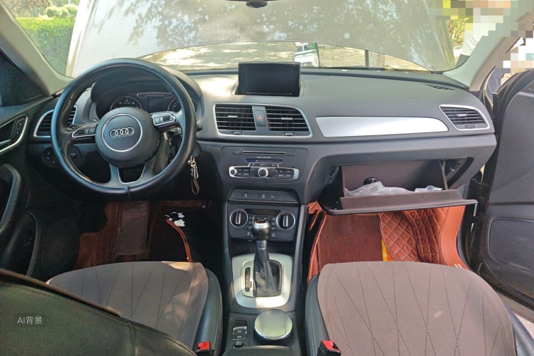 Audi Q3 2019 car image #11